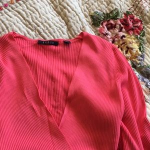 New Cyrus long selves sweater